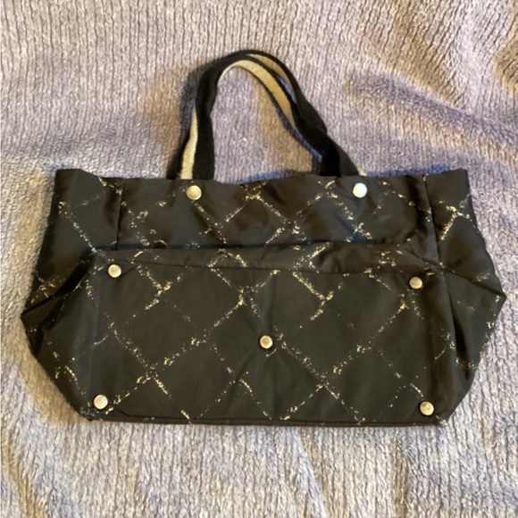 Authentic Chanel handbag - Picture 8 of 12